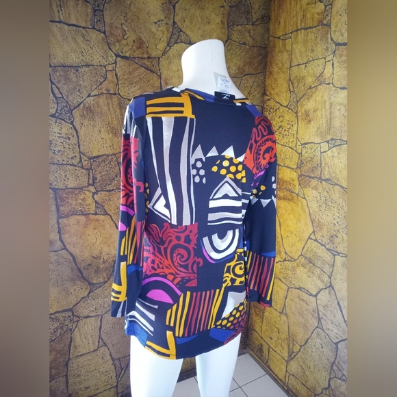 Abstract Patterned Long Sleeve Women's Top - Picture 4 of 4